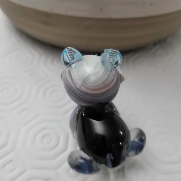 Handcrafted Glass Raccoon Figurine - Picture 5 of 6